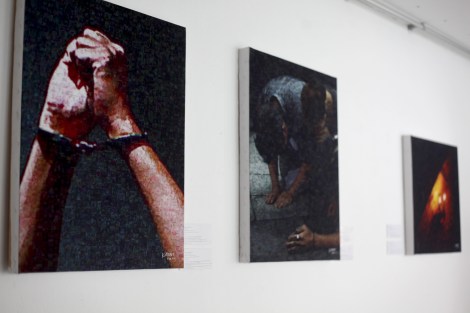 Thousands photos mosaic on Canvas.(Artist : Karnt Thassanaphak) @ People Art for Freedom / Bangkok, Thailand 2013