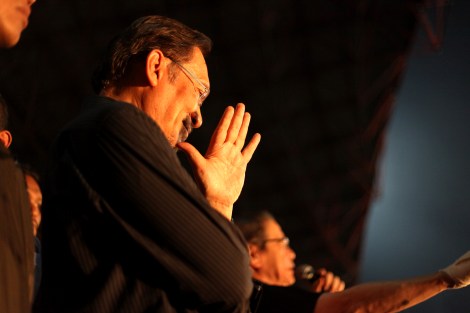 부정선거 규탄 장외집회에 선 야권연대(PR) 대표 안와르 이브라힘. 야당을 지지하는 약 십만여명의 시민들 앞에서  여유있는 표정을 보이고 있다. (Photo © Lee Yu Kyung) 