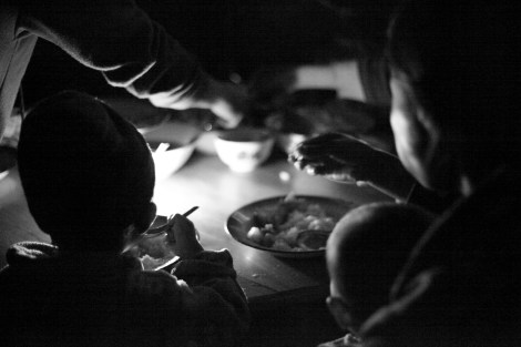 Kachin IDPs from Nam Lim Pa were warmly received by villagers and NGOs, who have been preparing IDPs’ shelter and provided them with food. (Photo © Lee Yu Kyung 2013) 