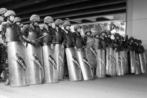 Military forces at the site of anti-coup protest in Bangkok, Thailand on May 22, 2014 (Photo © Lee Yu Kyung 2014)