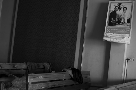 Woman, Calendar, Hua Hin, Thailand (© Lee Yu Kyung)