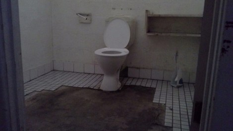 나우루 난민감호소 병원 (Photo Courtesy : Nauru Asylum Seeker)