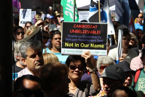 호주 시드니 난민운동가들과 시민들이 정부의 '캄보디아 솔루션' 정책을 비판하는 시위를 벌이고 있다 (© Peter Boyle) 