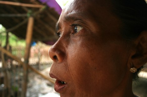 A victim of Cyclone Nargis was dismayed by response of the military government blocking humanitarian aid to the disaster zone. (© Lee Yu Kyung 2008) 