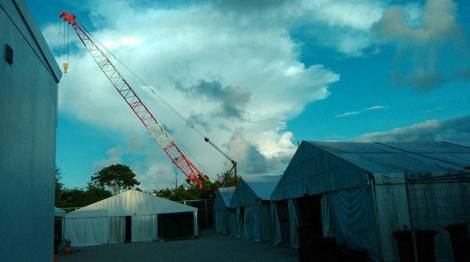 라자 케스틴자드(Reza Khestinzhad)가 9시간 동안 고공농성을 벌인 나우루 크레인 (Photo courtesy : Refugee Action Coalition) 