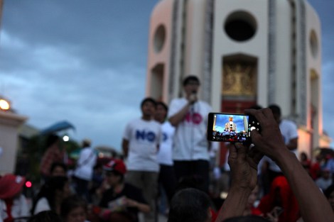 Anti-coup protesters gathered at Democracy Monument to mark 2nd anniversary of the coup © Lee Yu Kyung 2016
