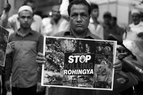 Eager to show their picket. Rohingya Protest Bangkok. Stop the Military operation. End the Ethnic Cleansing © Lee Yu Kyung 2016